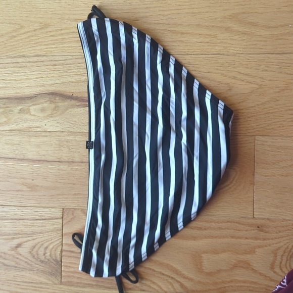 La Vie en Rose Aqua. B&W Striped Side-Tie Brazilian Bikini Bottom. Size Med. - Picture 4 of 6
